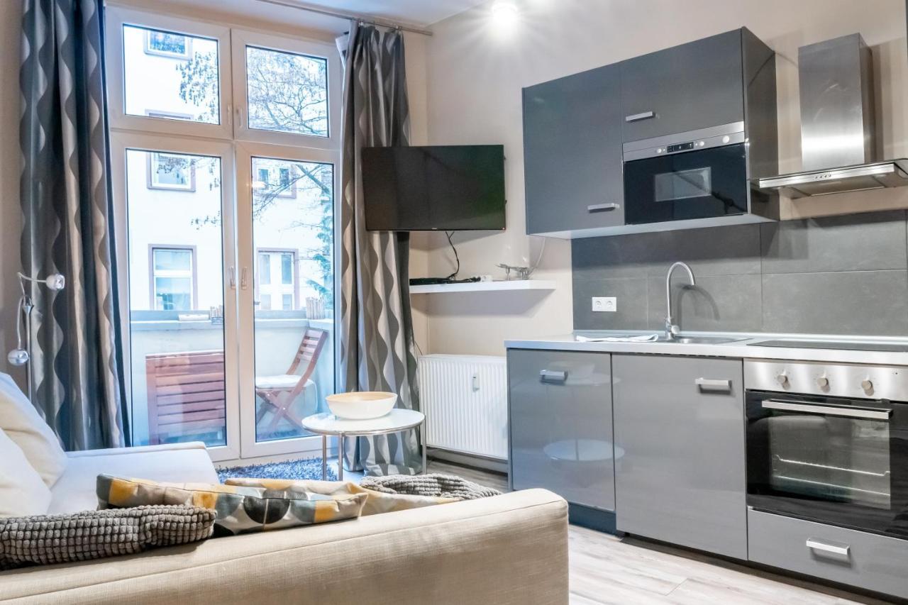 Apartament Upmarket Studio With Balcony In Friedrichshain Berlin Zewnętrze zdjęcie