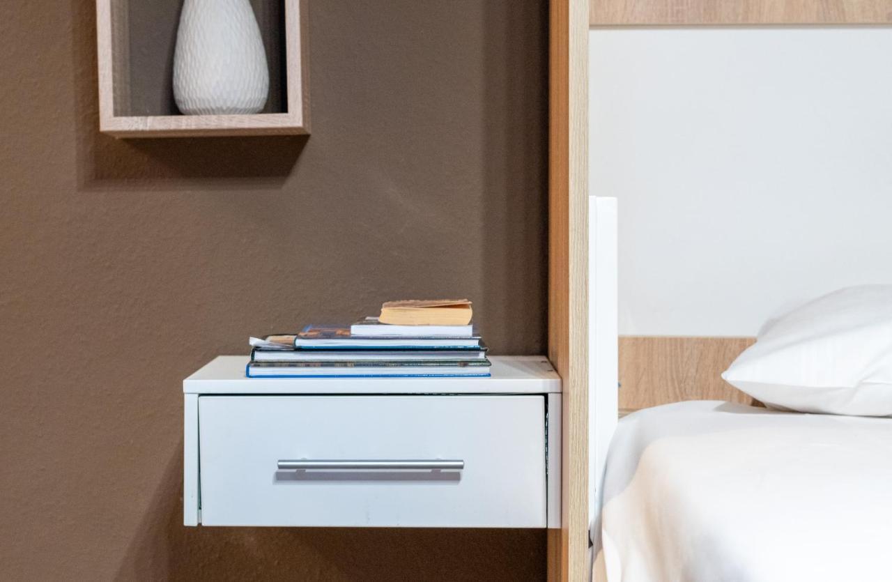 Apartament Upmarket Studio With Balcony In Friedrichshain Berlin Zewnętrze zdjęcie