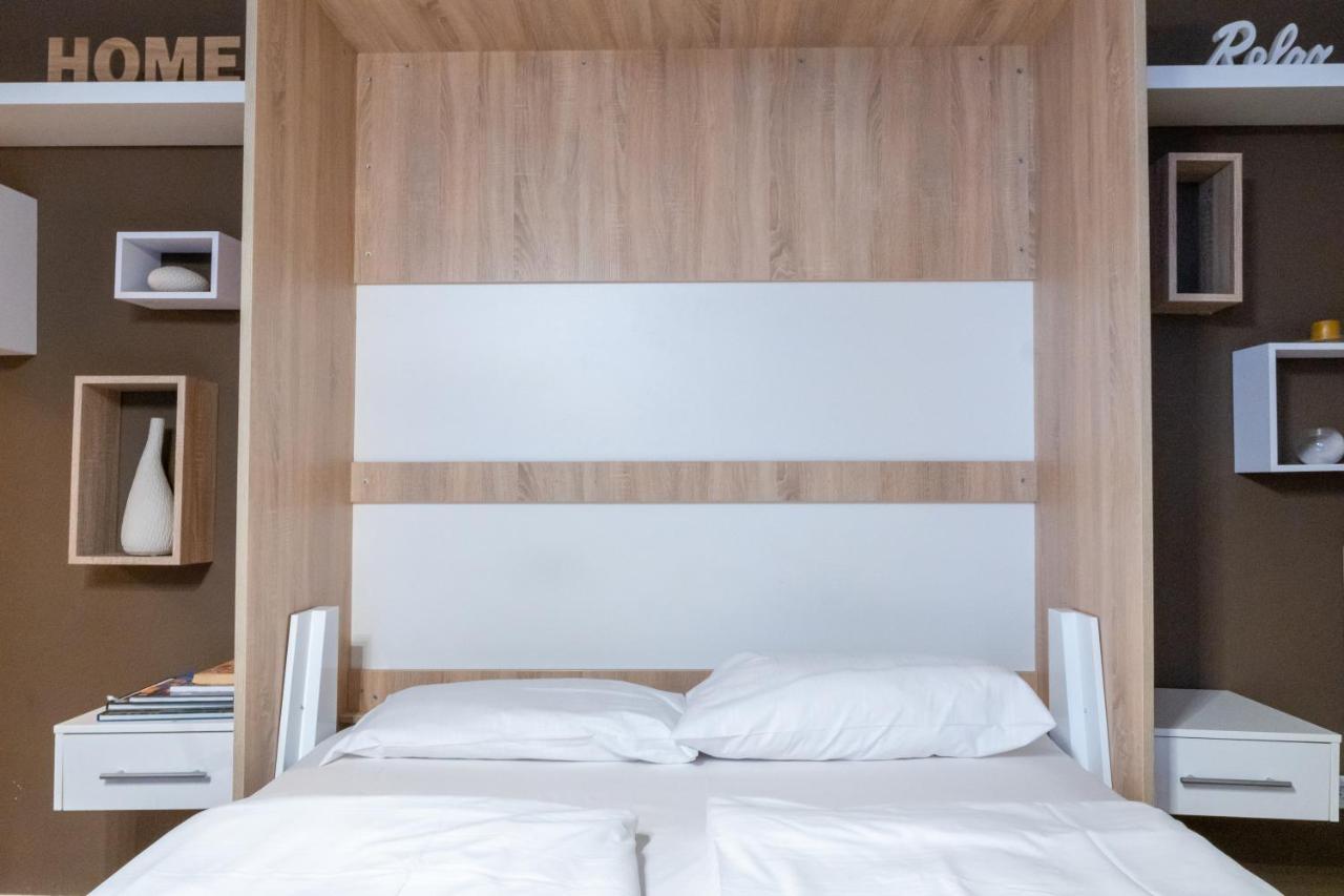 Apartament Upmarket Studio With Balcony In Friedrichshain Berlin Zewnętrze zdjęcie