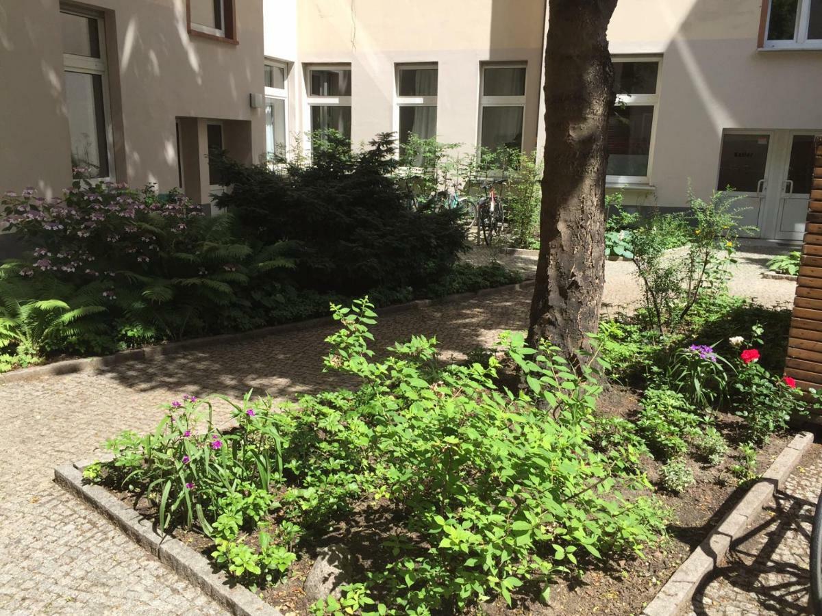 Apartament Upmarket Studio With Balcony In Friedrichshain Berlin Zewnętrze zdjęcie